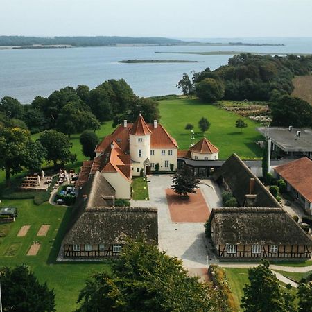 Gl. Avernaes Sinatur Hotel & Konference Ebberup Exteriör bild