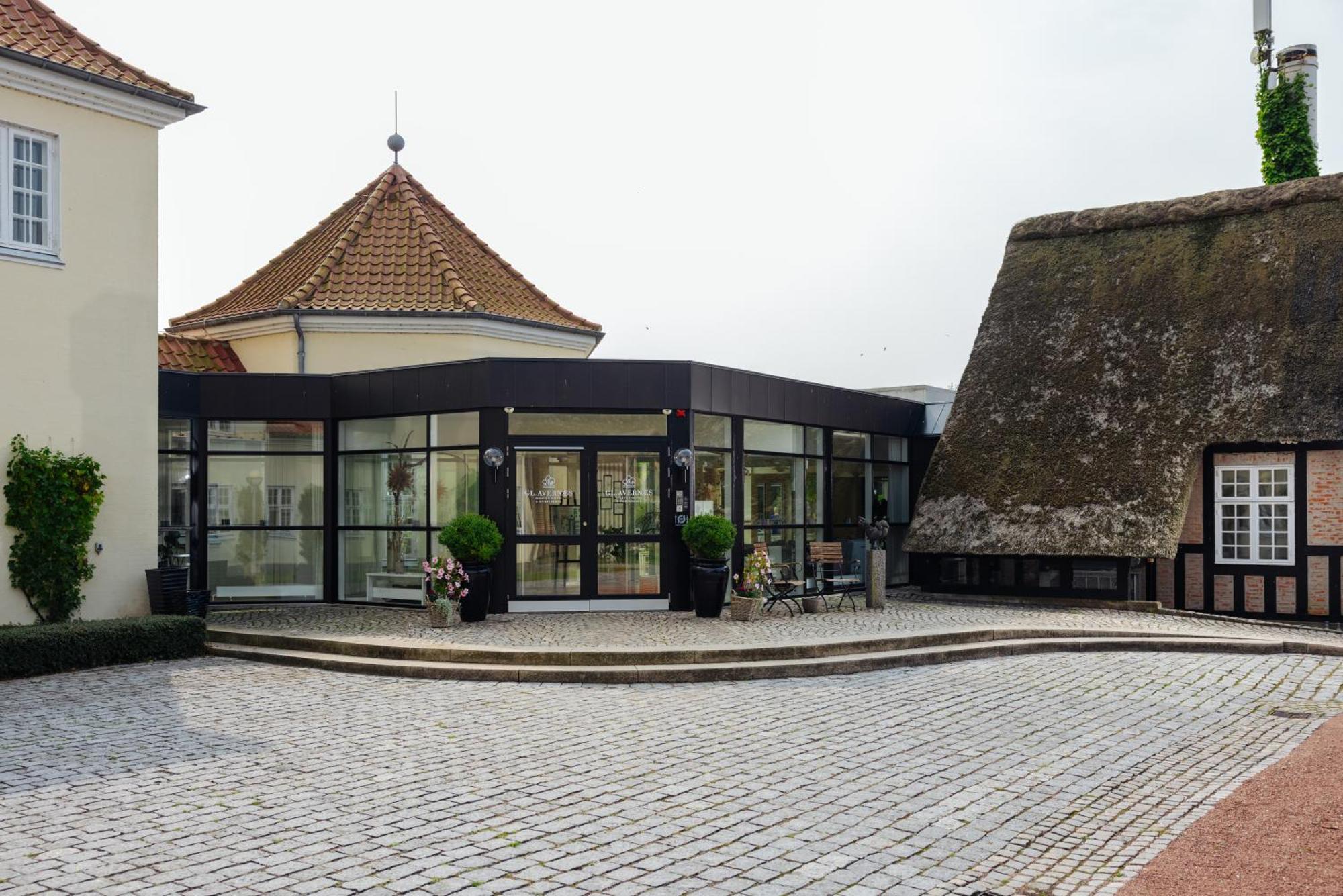 Gl. Avernaes Sinatur Hotel & Konference Ebberup Exteriör bild