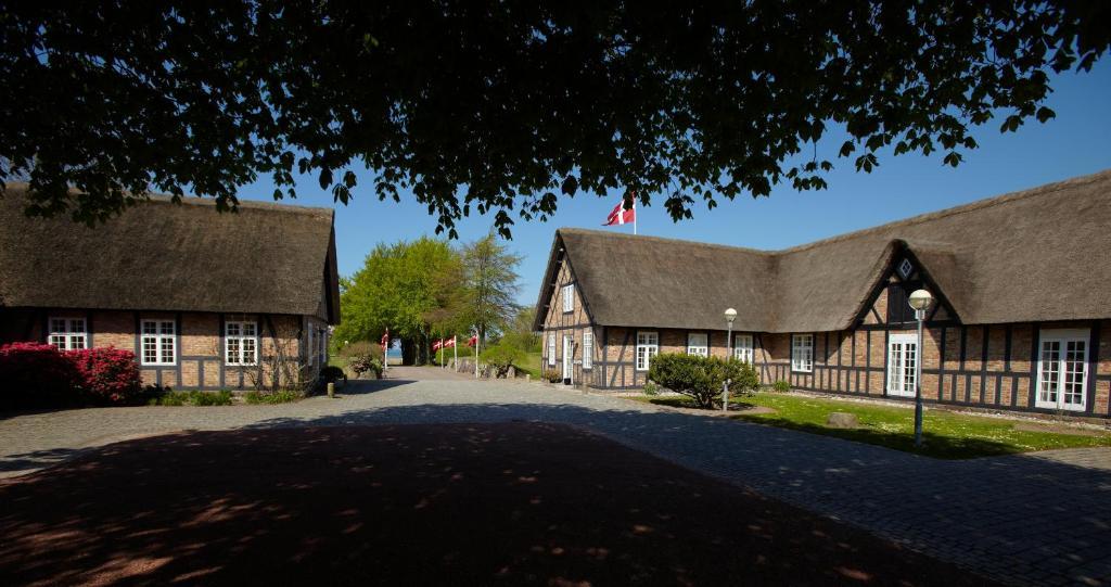 Gl. Avernaes Sinatur Hotel & Konference Ebberup Exteriör bild