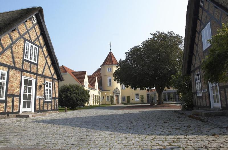 Gl. Avernaes Sinatur Hotel & Konference Ebberup Exteriör bild